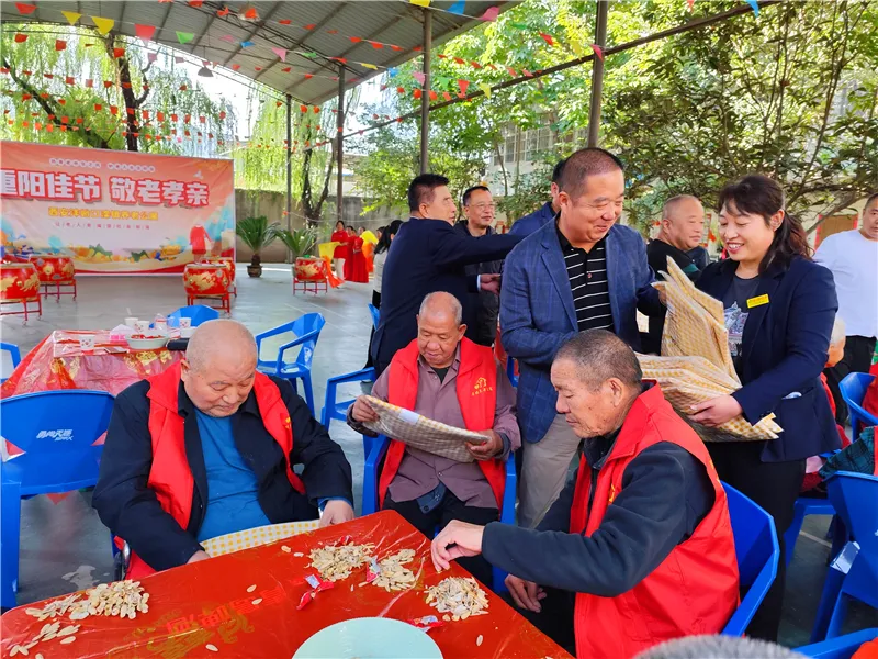 重阳节敬老孝亲主题活动现场